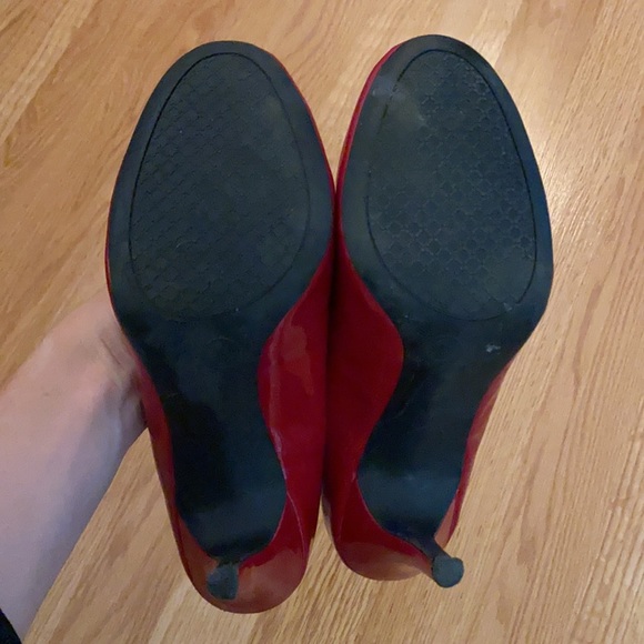 Red Heels - Picture 4 of 6